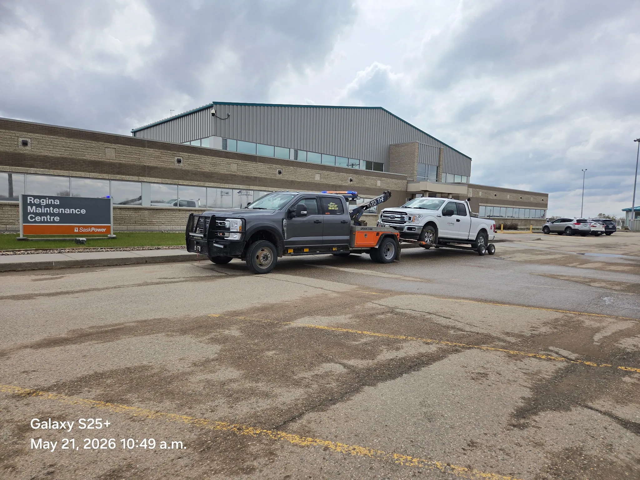 Regina Towing Service Photo 3