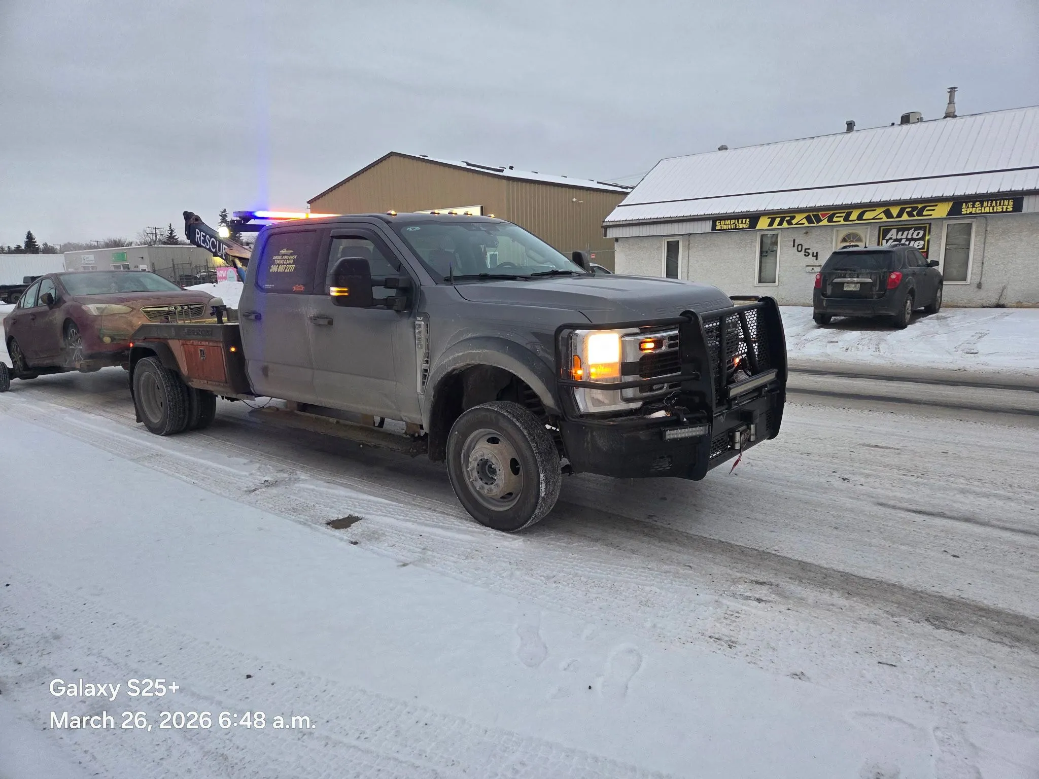 Flatbed Tow Truck vs. Hook-and-Chain: Which Does Your Car Need?